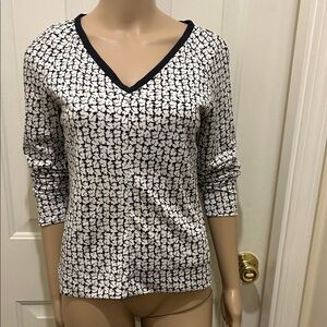 Vintage Saks Fifth Avenue Young Dimensions Black and White Leaf Print V-Neck Top